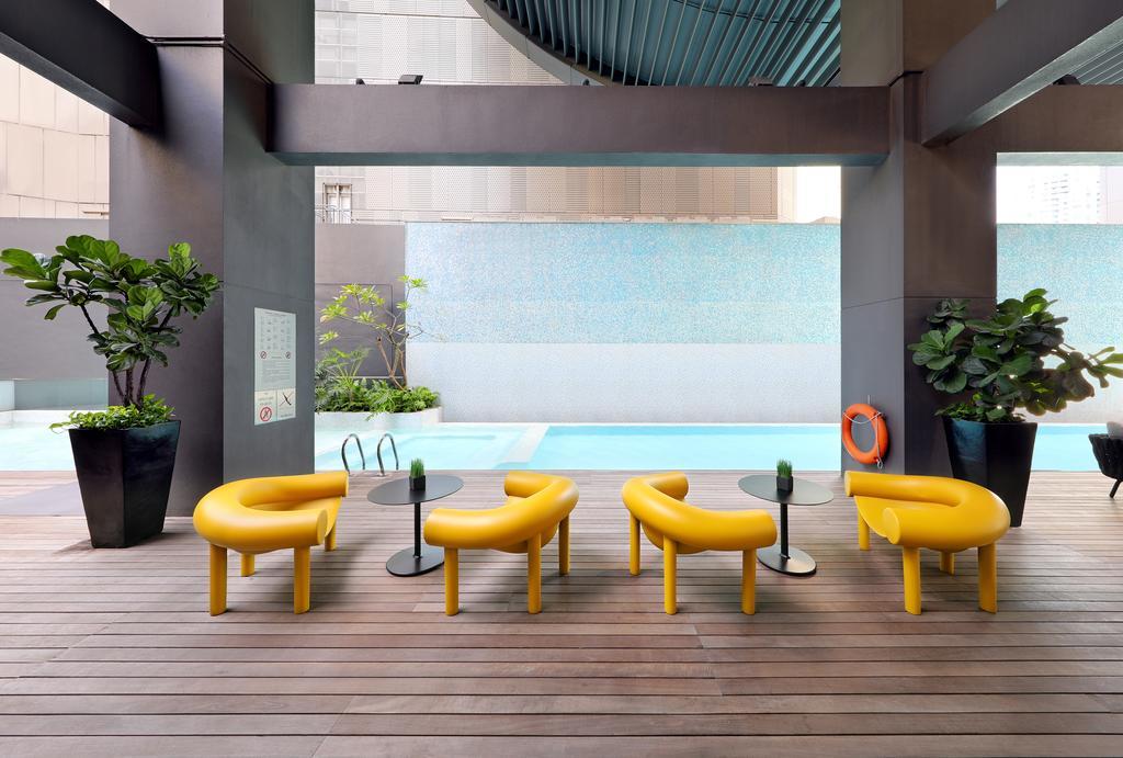 Pan Pacific Serviced Orchard, Khách sạn hẻo lánh